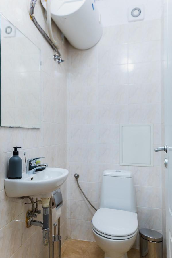 Cosy Green Apt Close To Macedonia Square Szófia Kültér fotó
